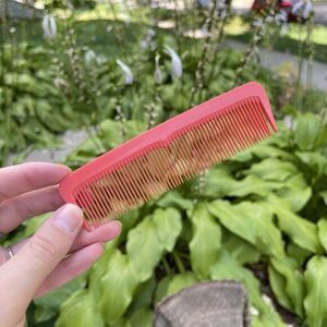 Vintage 1978 Unbreakable Vistron Pro Comb #1125 Purse Travel USA Red USED Pocket